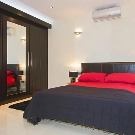 Vila Casa Taburiente - 4 Bedroom Luxury - Well Furnished Interior - Perfect For Families *